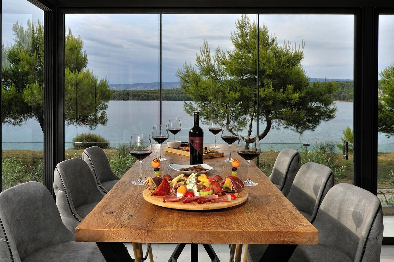 Hotel Antica-seafront With Comfortable And Pool 4*