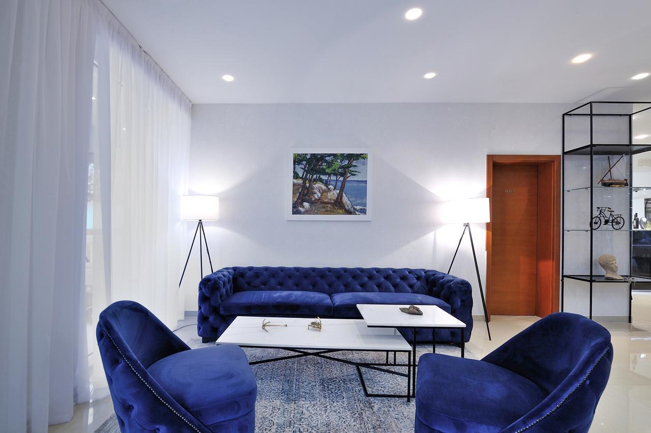 Antica-seafront With Comfortable And Pool Hotel