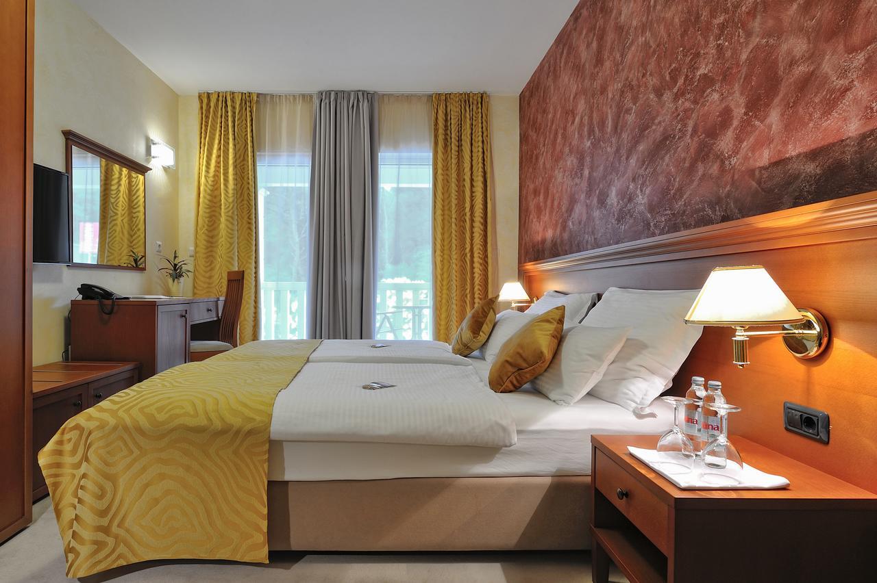 Antica-seafront With Comfortable And Pool Hotel Stari Grad (Hvar)